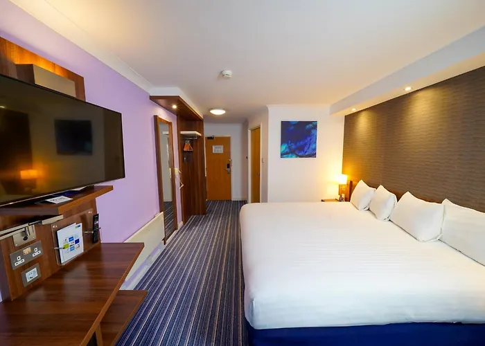 Holiday Inn Express Glenrothes By Ihg